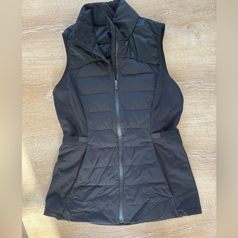 Lululemon Women's Black vest Size 6